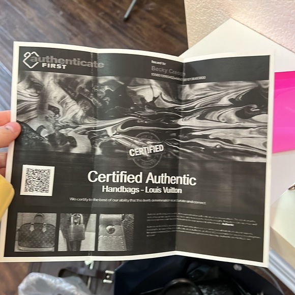 AUTH. Louis Vuitton Alma Monogram Bag!! - Picture 10 of 11